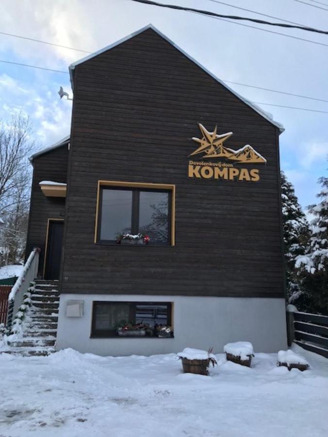 Dovolenkovy Dom - Kompas Pavčina Lehota Dış mekan fotoğraf